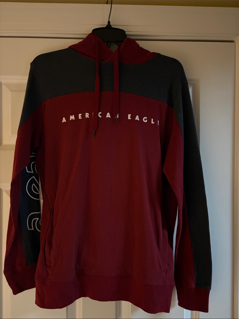 New American Eagle Outfitters Men’s Maroon & Dark Gray Colorblock Hoodie